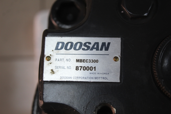 Belparts excavator DH225-9C swing motor BEC3300 berputar motor 170303-00067 untuk doosan 870001