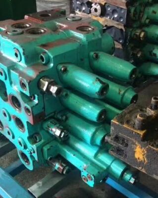 SK200-5 Assy katup kontrol utama hidrolik untuk Bagian Cadang Excavator Kobelco LQ30V00026F1 Klep kontrol utama OEM